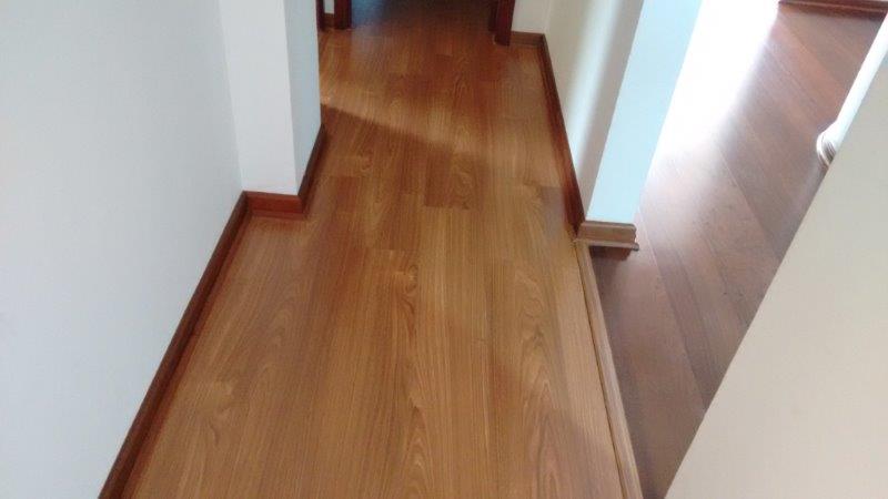 Serviço de instalação de piso laminado